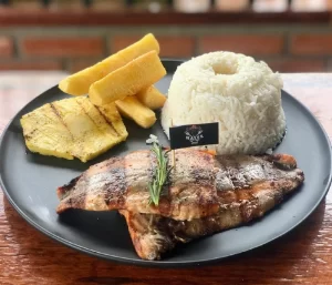 Mayer-Resto-Bar-Oxapampa-churrasco-2.webp